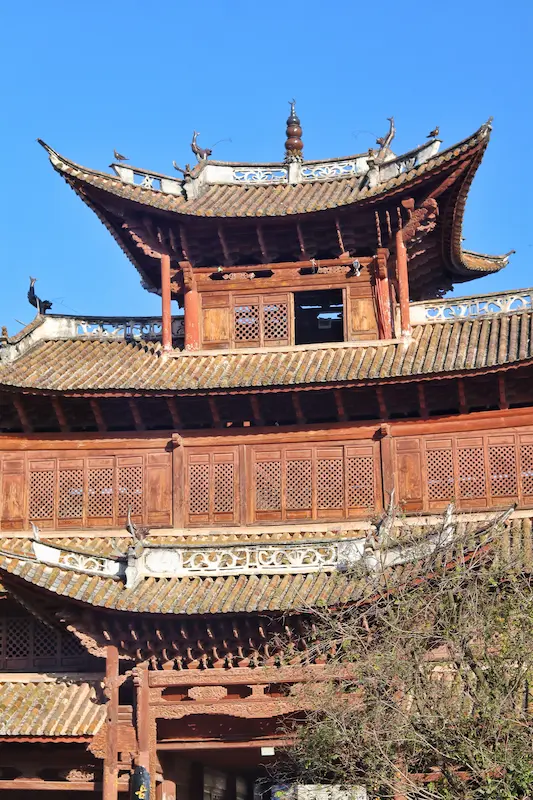 A Chinese-style mosque housed in a traditional wooden building.